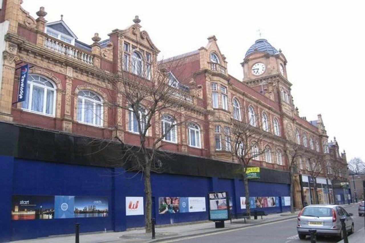 Travelodge Woolwich 2*