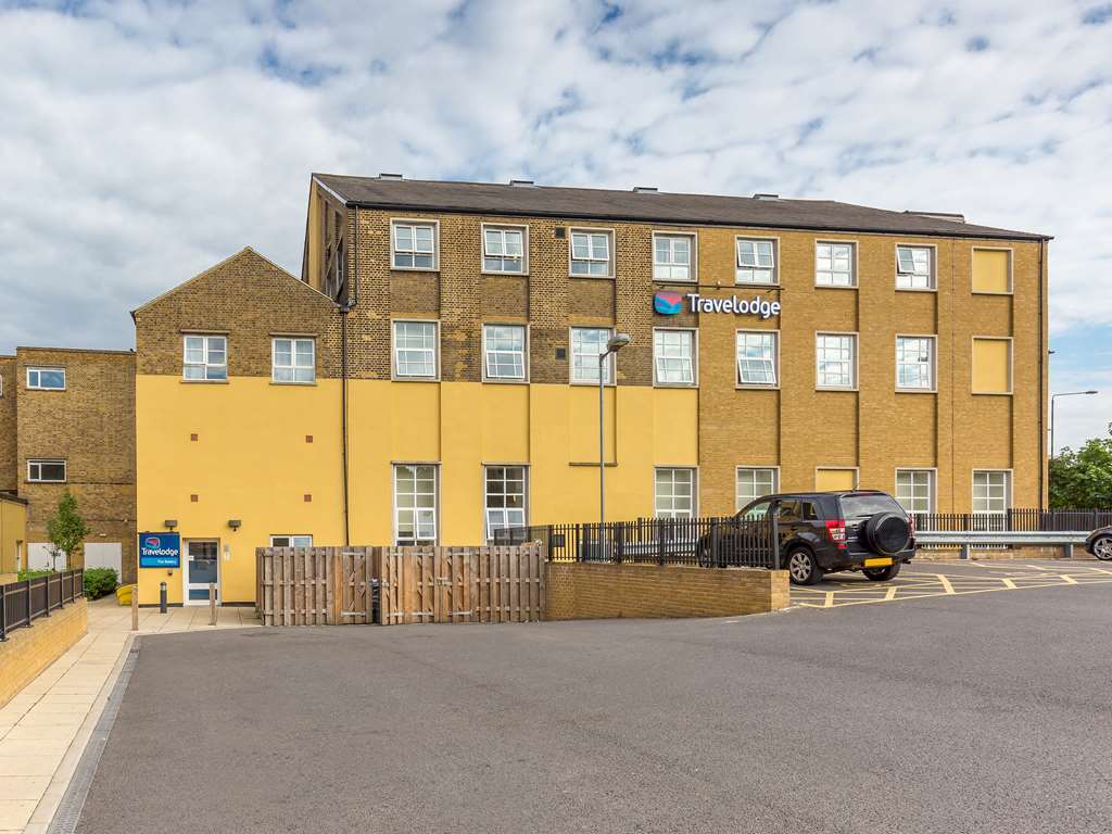 Travelodge Woolwich Hotel 2*